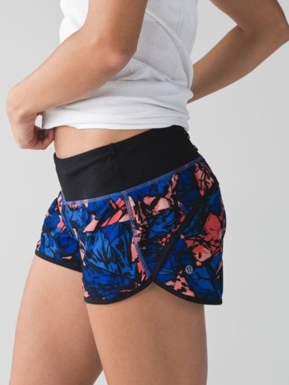 Lululemon Speed Short Paint Storm Harbor Blue Multi Black Size 4